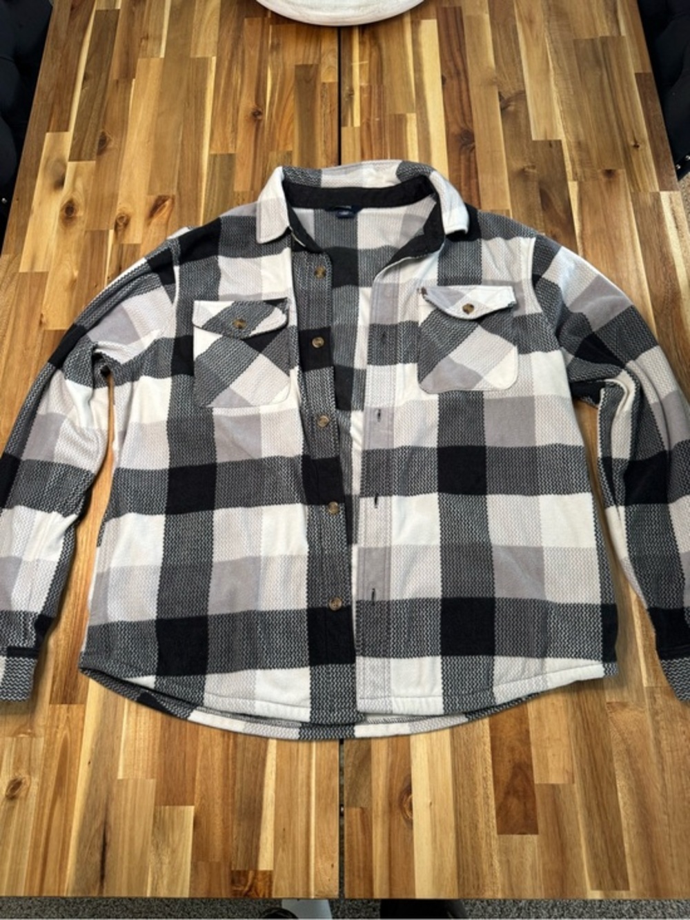 CHAPS Men’s Plaid Fleece Shacket Overshirt Black Gray Cream Size Large